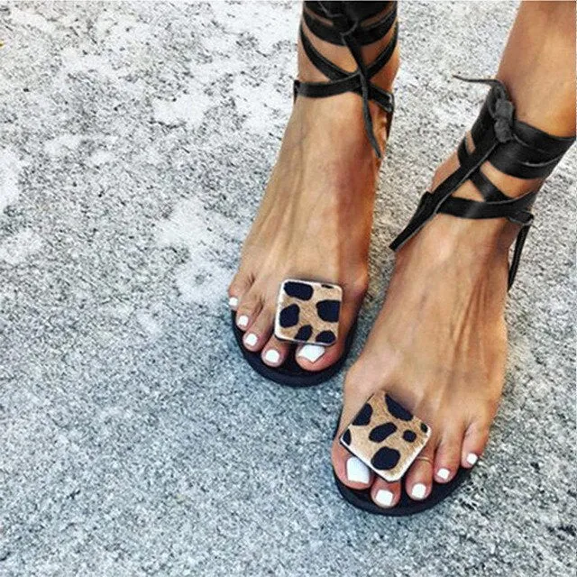 Amozae  2024 Summer Women Ankle Strap Sandals Flat Clip Toe Leopard Beach Ladies Fashion Casual Comfort Female Shoes Plus Size