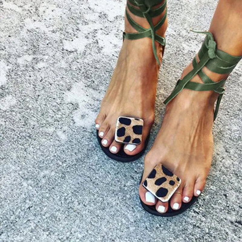 Amozae  2024 Summer Women Ankle Strap Sandals Flat Clip Toe Leopard Beach Ladies Fashion Casual Comfort Female Shoes Plus Size