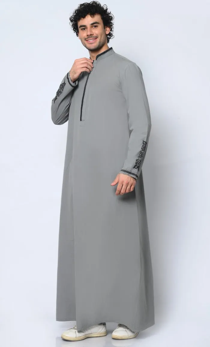 Arabic Elegance: Men's Embroidered Grey Thobe With Pockets