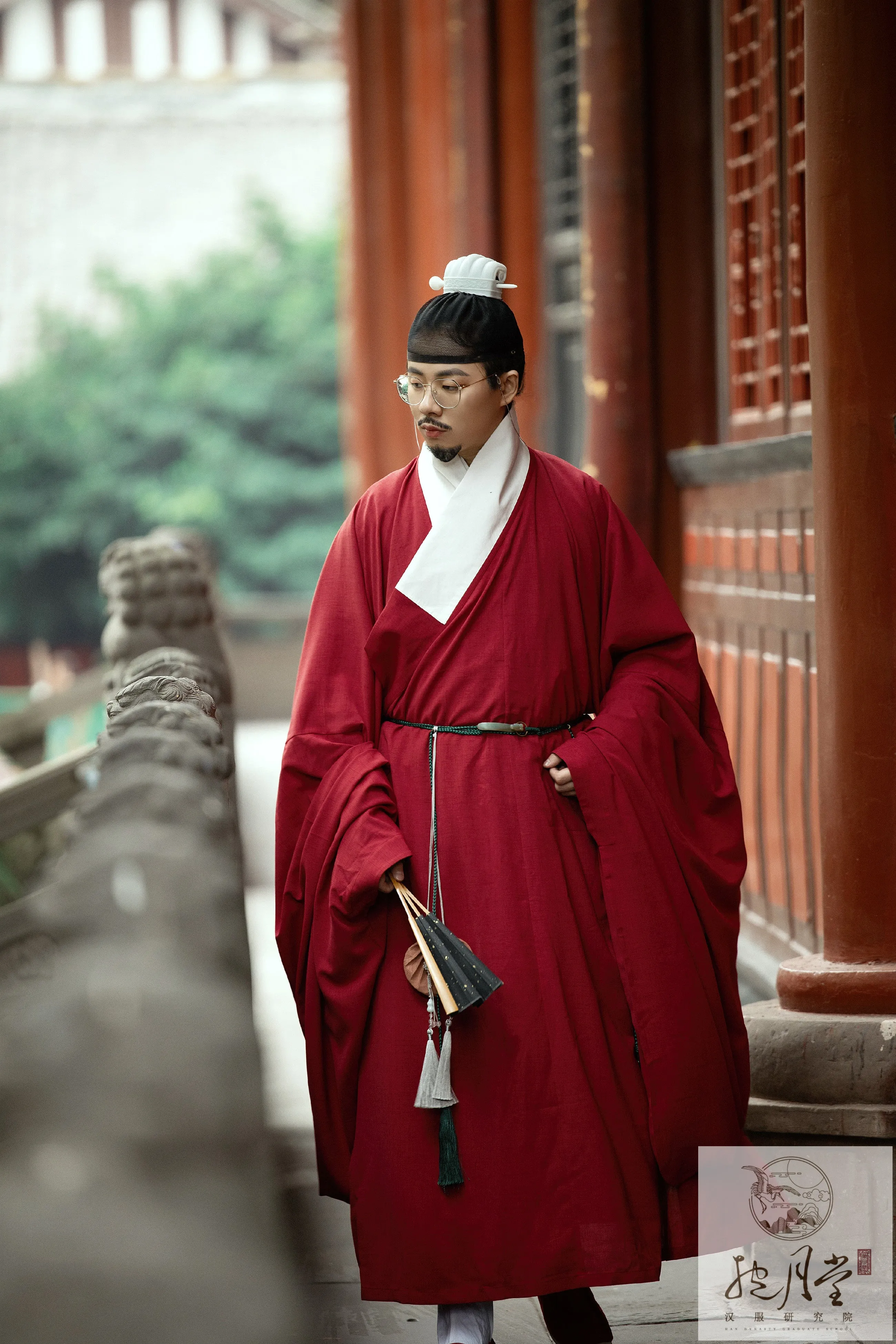 Hong Jiao 红蕉 Red Banana Ming Dynasty Men's Crossed Collar Pipa Sleeve Outer Pleating Robe