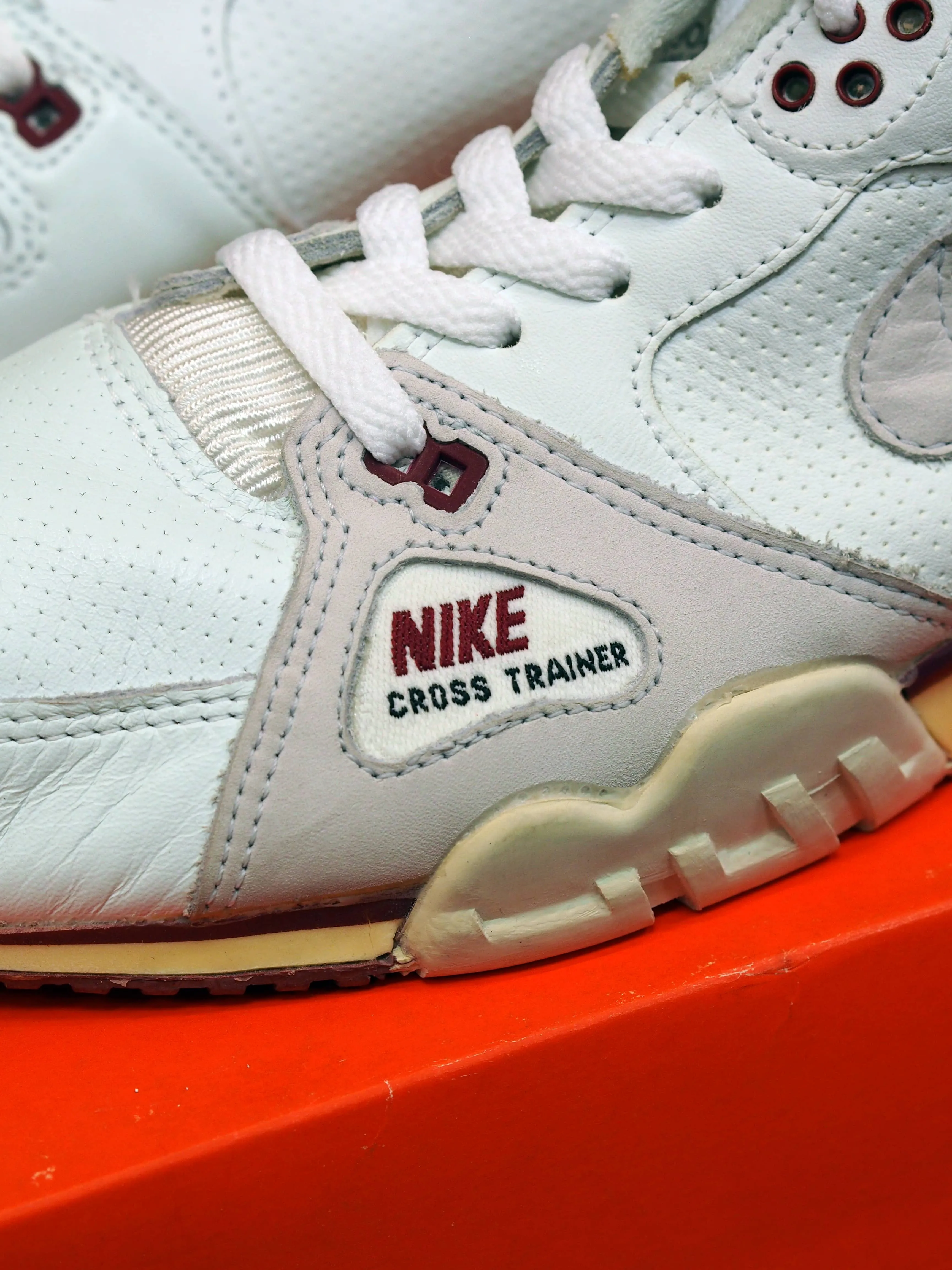 Nike Air Cross Trainer High "White/Burgundy" 1989