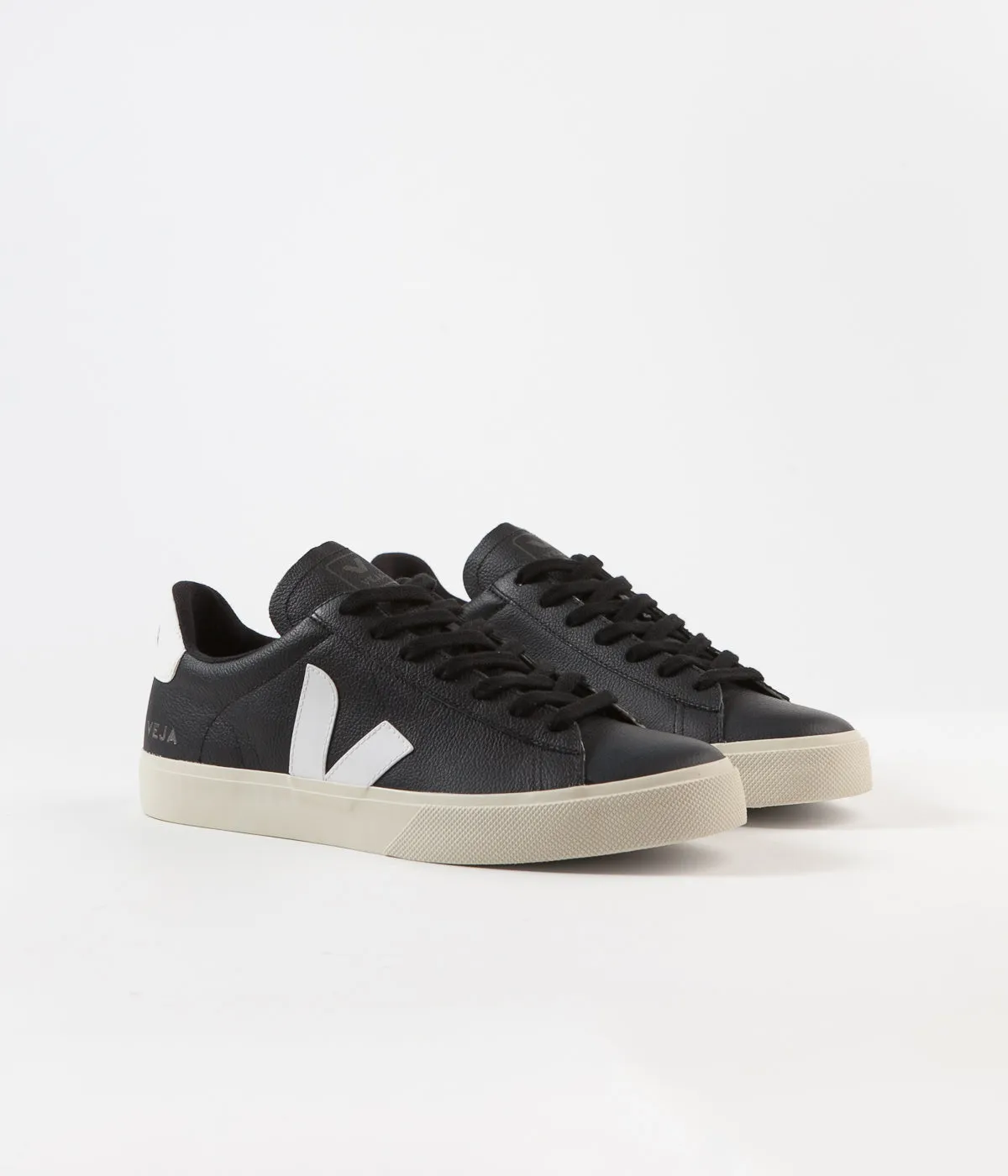 Veja Campo ChromeFree Shoes - Black / White